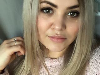 EvaDaviss - Chat live sex with a Hooters X girl 