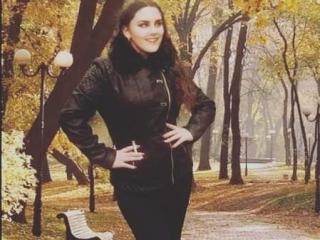 OfeliyaKoy - Show live intime avec cette Sensationnelle coquine french hot avec de grosses poitrines sur Xlove 