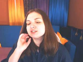 LindaAugust - Chat xXx with this so-so figure Hot teen 18+ 