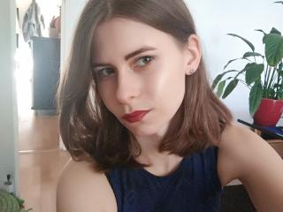 BabyXHattie - Chat live hot with a brown hair Sex young and sexy lady 