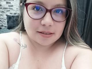 OrgasmFontaine - Chat xXx with this shaved pubis Lady 