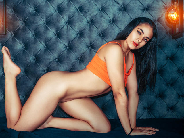 AmmyJonnes - Sexe cam en vivo - 8013892