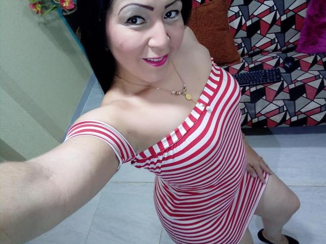 AWomanMadureHot - Sexe cam en vivo - 8026240