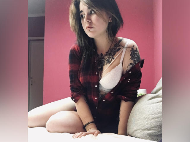 JuliaHood - Sexe cam en vivo - 8027716