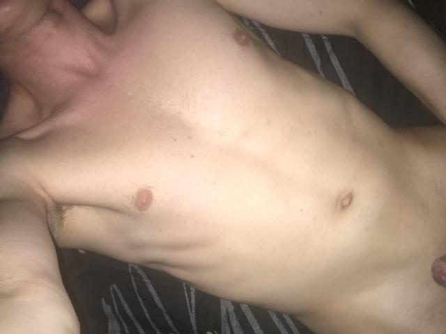 SexyAntonX - Chat live nude with this Men sexually attracted to the same sex with well built 