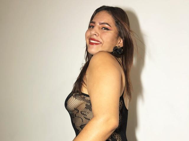 LatinYeins - Show live hot with this latin american Lady 