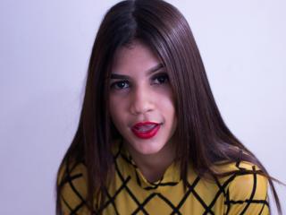 ThiiaraSea - Web cam sex avec une Excitante demoiselle french bien roulée sur XloveCam 