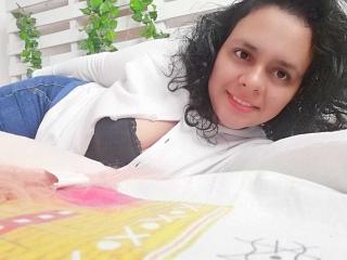 RosiLove - online show sexy with this shaved pubis Hot chick 
