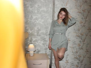 CutieSabina - online chat hot with this reddish-brown hair X young lady 