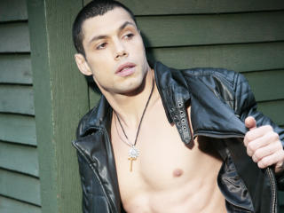 HotBrazilianBoyX - Cam xXx avec ce Homo sud américain  