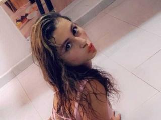 AnyRougeChuade - Live Sex Cam - 8058556