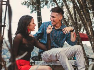 DannaandCrys - Cam sexy with this latin american Partner 