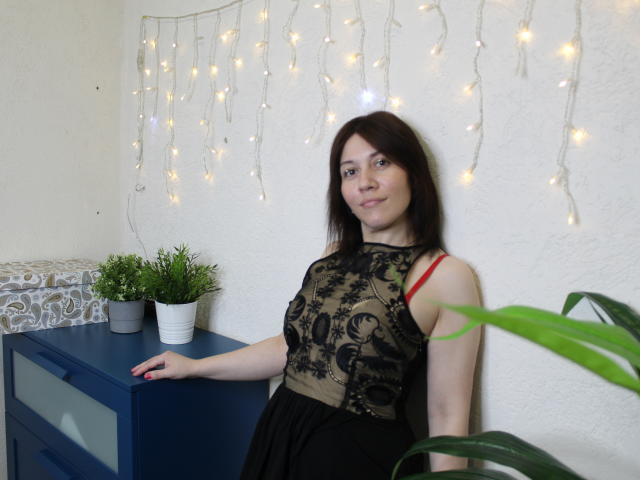 KinsleyHottest - Live sex cam - 8066800