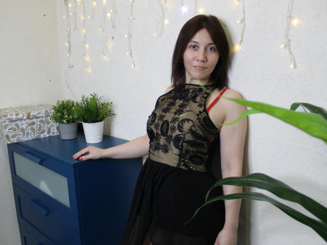 KinsleyHottest - Live sex cam - 8066804