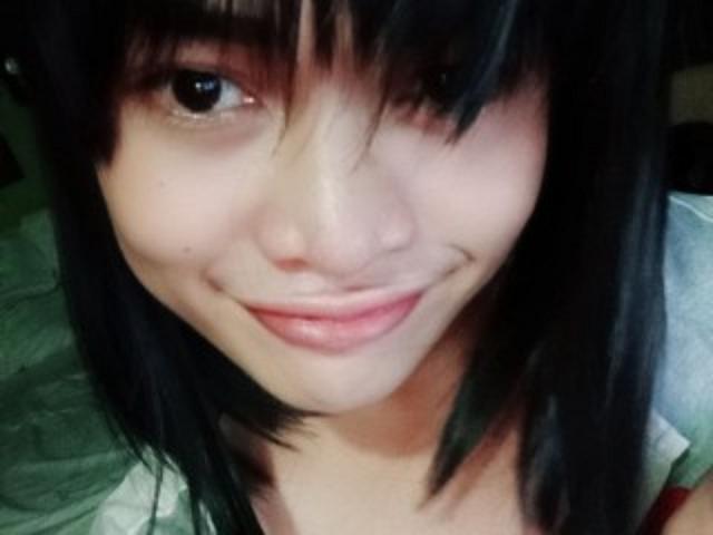 Close-up of a minimalist, flat-style, red and white emblem. Four rectangular shapes with subtle gradients, centered. Clean lines, simple design. Bold, solid colors. Modern, minimalistic aesthetic.