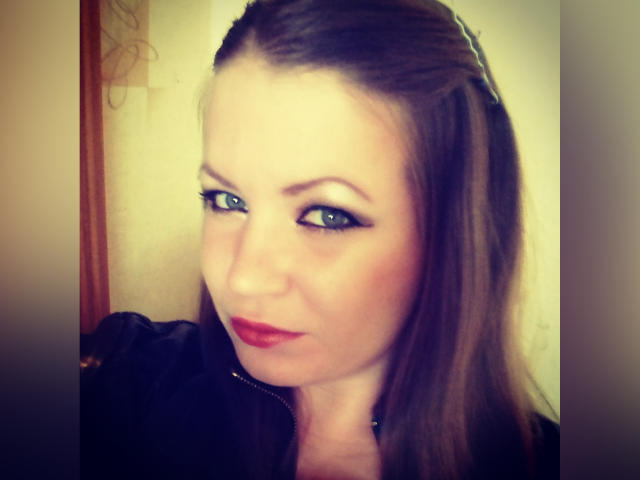 MilenaNutty - Live chat x avec cette Incroyable créature française hot ayant une belle paire de seins sur le site Xlove 