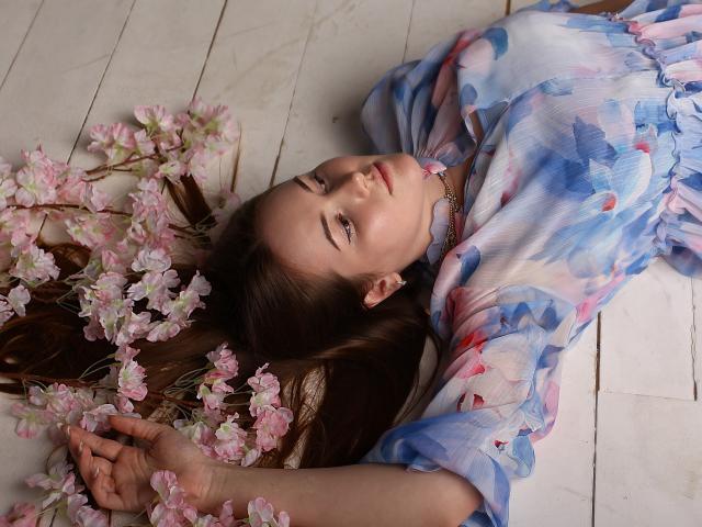 AliceeReed - Camera khiêu dâm &amp; quyến rũ trực tiếp - 8070464