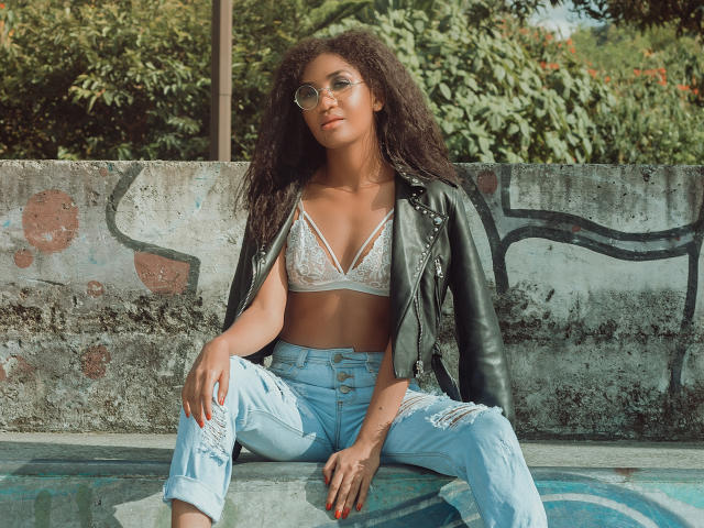 AlishaWonder - сексуальная веб-камера в реальном времени - 8070500