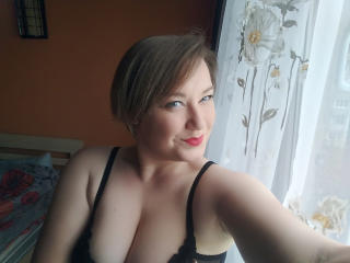 VikiXQueen - Chat hard avec une Splendide canon française sexy blanche  