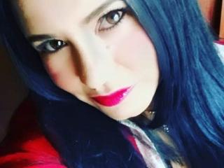 SweetAndHotSara - Webcam x avec une Femme mature latine sur Xlovecam.com 