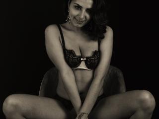 Zazazelle - online chat x with this shaved genital area X teen 18+ 