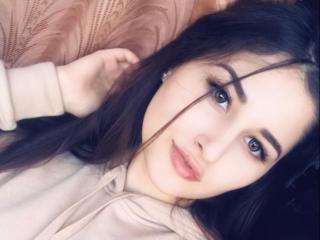 YoursSweetAlice - Webcam xXx avec une Sublime camgirl french sexy sur le service XloveCam 