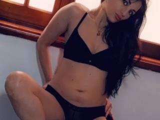HallyJonex - Chat live nude with this standard build Gorgeous lady 