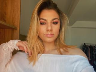 InkedAnna - Chat xXx with this sandy hair Hot young lady 