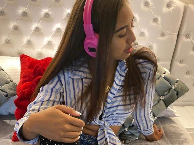 Sharra - сексуальная веб-камера в реальном времени - 8096280