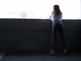 CuttieEyesX - Chat live porn avec une Sensationnelle jeune créature très fine sur le service XloveCam 