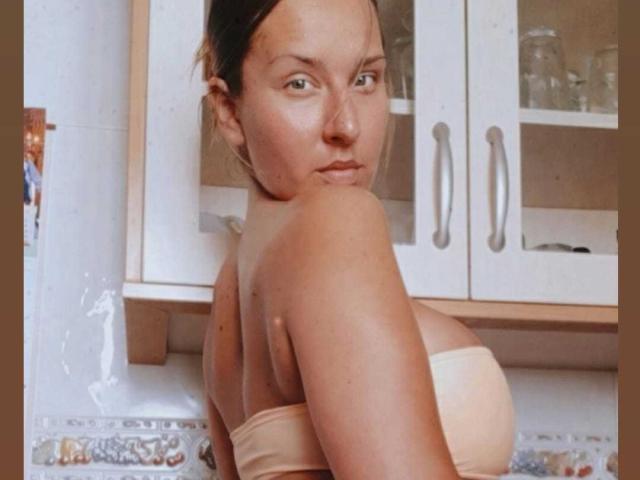 Cluzzygyal - Live porn &amp; sex cam - 8098804