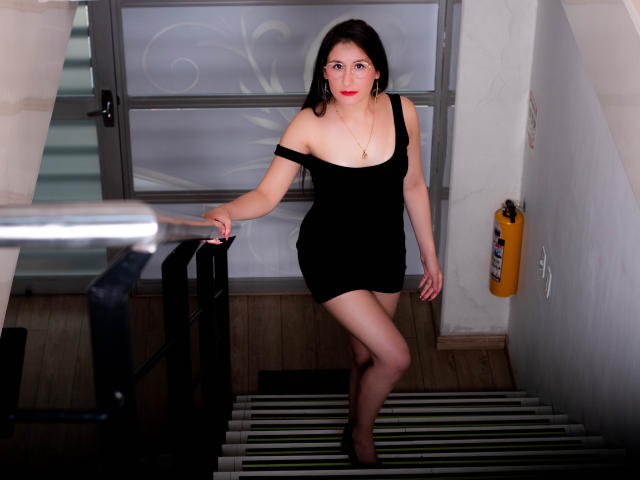 CharlotteForest - Live Sex Cam - 8099868