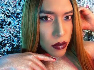 SofiaWilde - Show live sexe avec une Trans musclée sur le site X Love Cam 