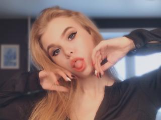 AngeliicBeauty - Web cam exciting with a Hard teen 18+ with small boobs 