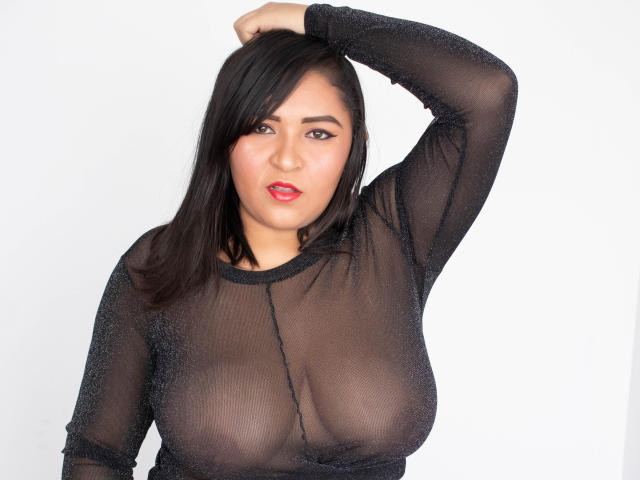 CarlaWild - Chat live sex avec une Incroyable jeune beauté french sexy latinas sur la plateforme Xlove 