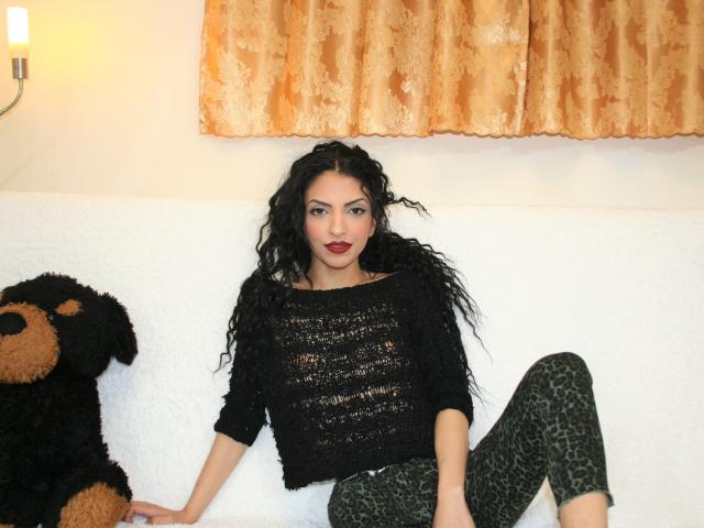 FastCumArt - Webcam live xXx avec ce Amants hommes/femmes ayant le pubis totalement tondu  