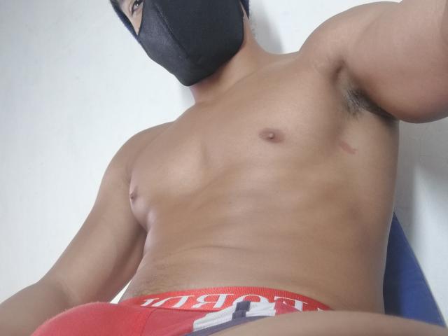 JeanChaud - Webcam live sexy avec un Homo au corps costaud  