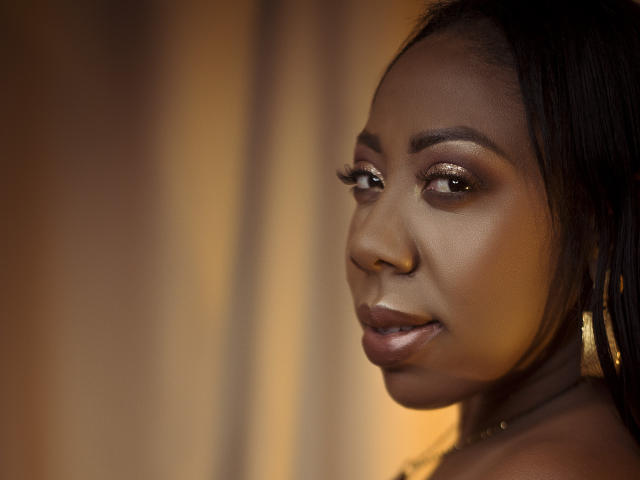 KendallCher - chat online x with a average body Hard mom 