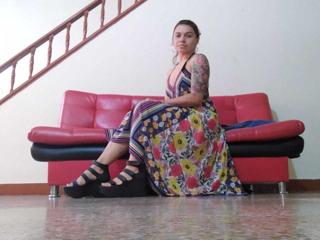 VioletteChaudeX - Sexe cam en vivo - 8127396