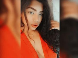 Sophiadiva - online chat nude with this shaved intimate parts X 18+ teen woman 