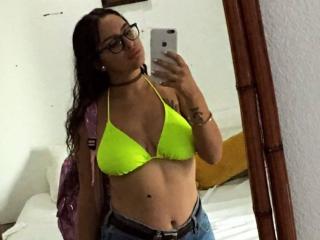 EmilyStars - online show sex with this latin Hard young lady 