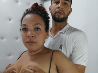 GretaYRoman - Video chat hard with a black hair Couple 