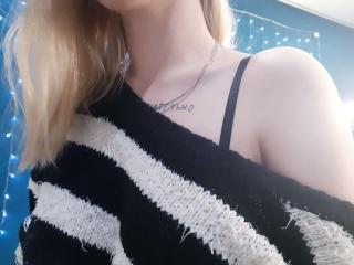 CherryLil - Chat live hot with this being from Europe X young and sexy lady 