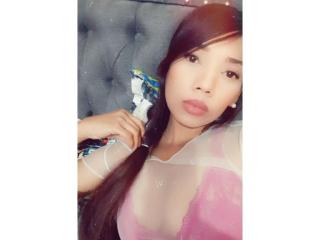 Faryyh - Chat live nude with a latin american Hot babe 