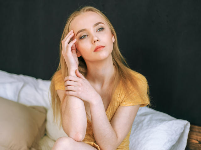 EllaGilbert - Sexe cam en vivo - 8154216