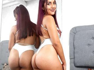 KattyPoc - Live en direct avec une Sensationnelle jeune model française hot ayant le pubis totalement épilé  