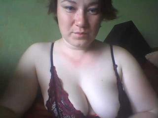 VikiXQueen - Spectacle sex avec cette Sublime canon avec des cheveux châtain clair sur la plateforme X Love Cam 