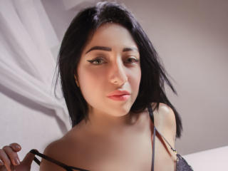 GabyKitty - Live cam xXx avec cette Magnifique jeune demoiselle très sexy avec des beaux nichons sur XloveCam 