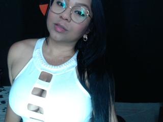 SandraHotAnal - Live chat sexy with a latin american mother 