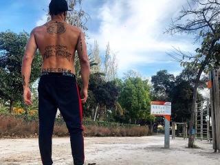 HotBrazilianBoyX - Webcam xXx avec ce Homme avec un corps bien charpenté  
